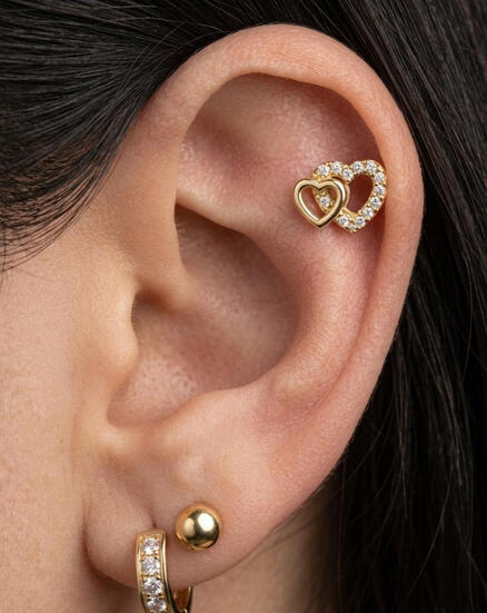 FLAT Perfuração corporal com joia de titânio premium no estúdio Lasombra em Contagem.